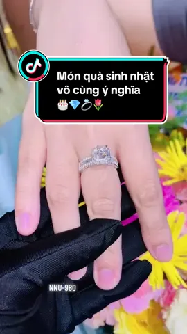 Món quà sinh nhật vô cùng ý nghĩa 🎂💎💍🌷 #TamLuxury #TamLuxuryVN #TamLuxuryChanel #CongTyTNHHTamLuxury #TamLuxuryDiamondJewelry #Nhannukimcuong #TamLuxuryHoncamotchuTam 