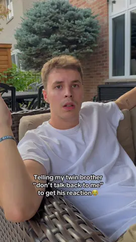 “I can’t talk in deaf language” 💀😭 #fyp #funny #viral #reaction #trend #twins 