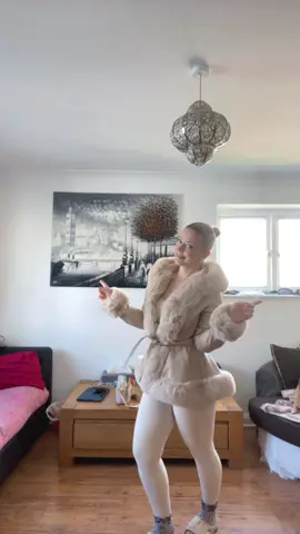 QUEEN OF THE CHARVAS 😂 but i wont be wearing the sliders  #charva #chav #furcoat 
