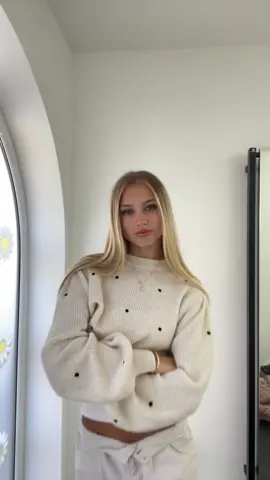 the cutest jumper #vanillagirl #outfitinspo