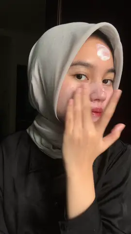 Moisturizer + Sunscreen di satu produk🤩 cusss cobain sekarang! #COSRXIndonesia #TemanCOSRX 