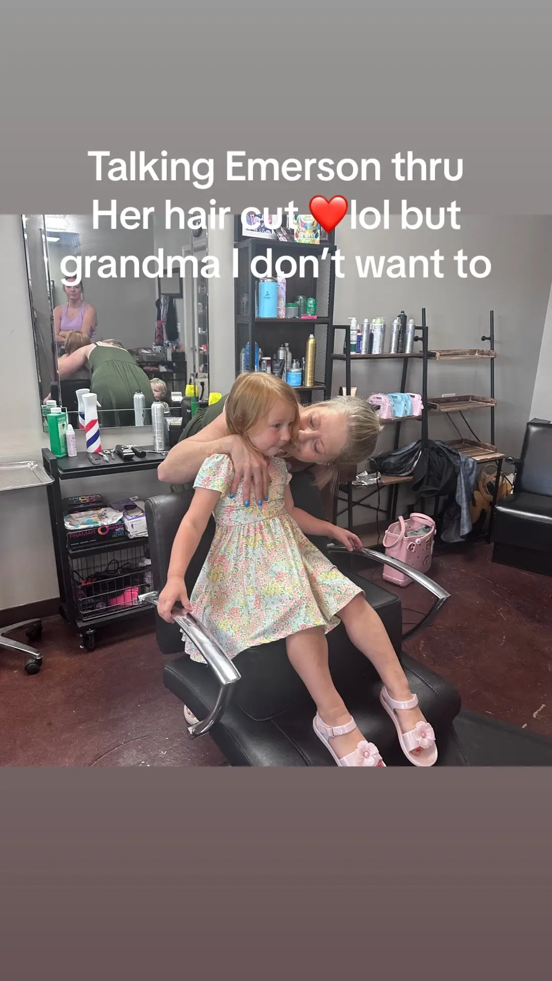 Sge definitely foesnt like hair cuts , but we made it thru ❤️#granddaughter #firsthaircut #stylistproblems 