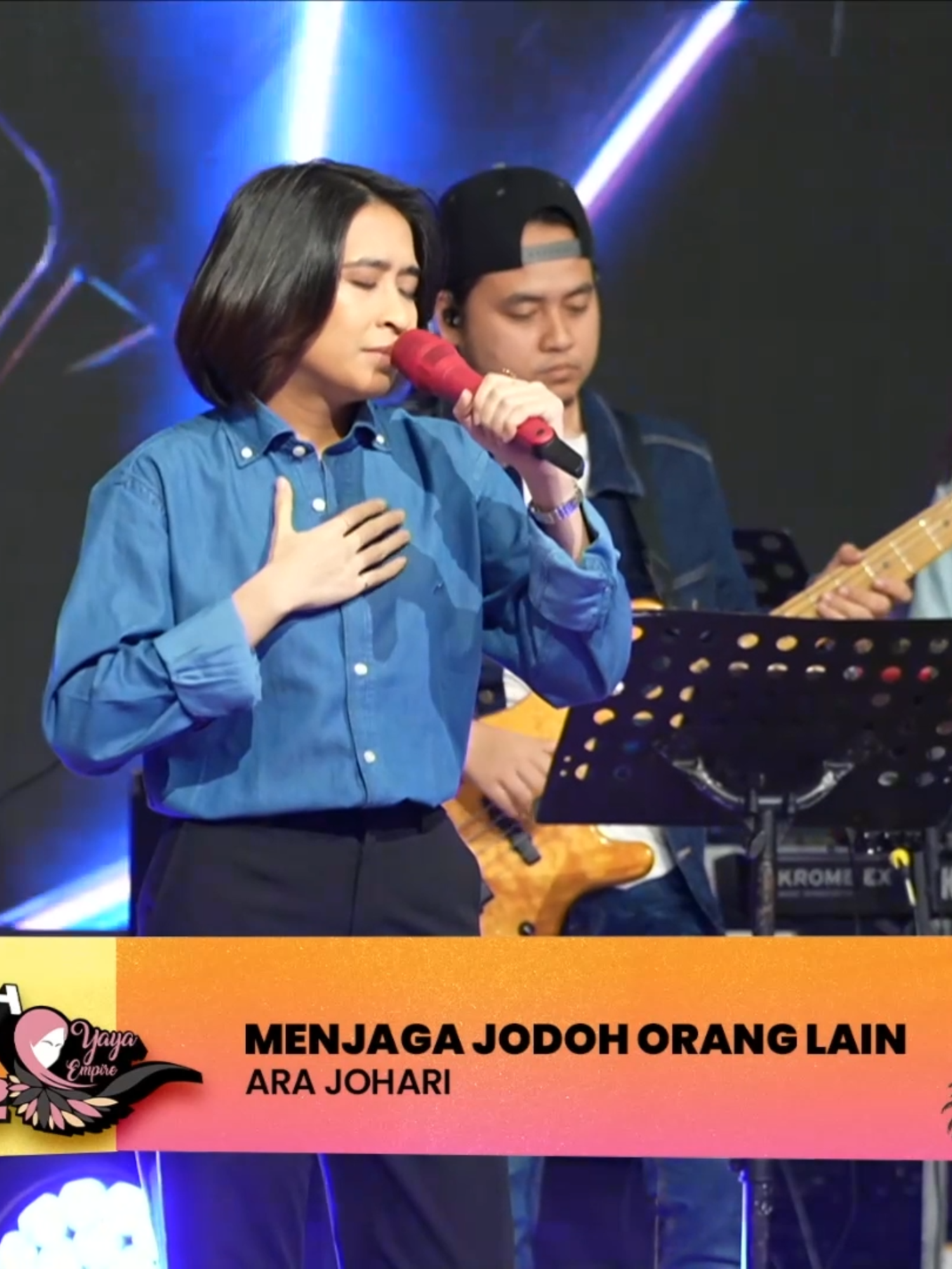 Pertama kali Cik Tin dengaq, Ara johari bawa lagu slow galau macam ni, memang kena kan? hangpa suka tak? Jelajah SURIA Kuasa 2 X Yaya Empire berada di Mydin Mall, Bukit Mertajam, Pulau Pinang Penaja Utama: Yaya Empire Penaja Bersama: Kinohimitsu #Jelajahsuriakuasa2Xyayaempire #kinohimitsuMY #kinohimitsuMalaysia #Jelajahsuriakuasa2 #suriamalaysia #segalanyahiburan