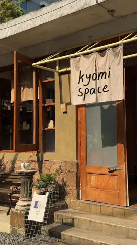 My recent favorite and hidden cafe around dago🐱 #placetogobandung #wheretogobandung #cafebandung #hiddengemsbandung @Kyomispace 