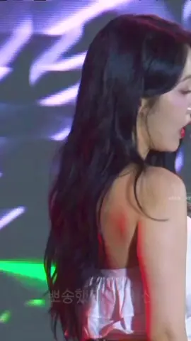 mbhi sini aku lap keringatmu,, sampe basah tu leher 😭 #hwangeunbi #sinb #cutebaby #cutegirl #비비지 #viviz #fypシ #fyp 