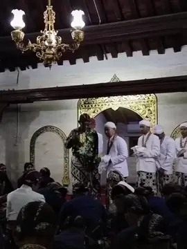 Malam Maulid Nabi Muhammad SAW, menjelang  grebek Maulid bsk pagi tgl 16-09-2024 di Masjid Kauman Kraton Ngayogyakarta Hadiningrat 