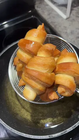 Recette de croissant frie😻 #croissant #recette #Receta #fyp #cuisine #pourtoi #foryou #burkinatiktok🇧🇫 #canada_life🇨🇦 
