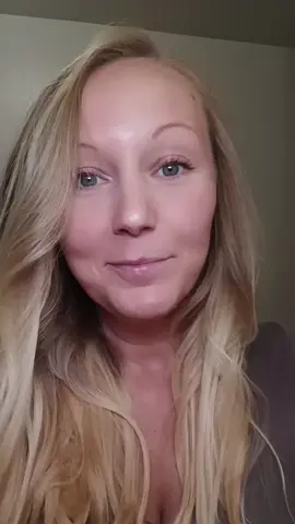 This automatic Curling Iron is less than $50 and free shipping hurry and grab it up before the sale ends! #ad #automatic #curlingiron #afordable #hairtalk #beautifulcurls #tiktokshop #hairstyle 