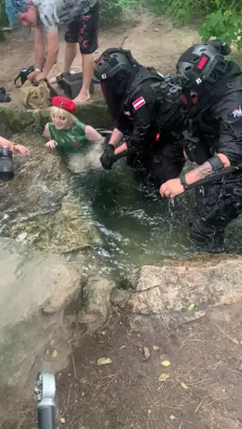 the lil bath session at dokomi was too funny 🤣 @Kissi #callofdutycosplayer #callofduty #königcosplay #konigcosplay #konigcod #dokomi2024 #dokomi 