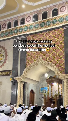 Rasulullah SAW bersabda: ‎ شَفَاعَتِى لأَهْلِ الْكَبَائِرِ مِنْ أُمَّتِى “Syafaatku untuk umatku yang ahli dosa besar” #kelahirannabimuhammadsaw #maulidnabi #maulidurrasul #yakhoiromaulud #gusilhampasuruan 