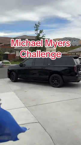 Michael Myers Challenge #michaelmyers #michamyers #halloween #halloweengames #familygames #familygamenight 