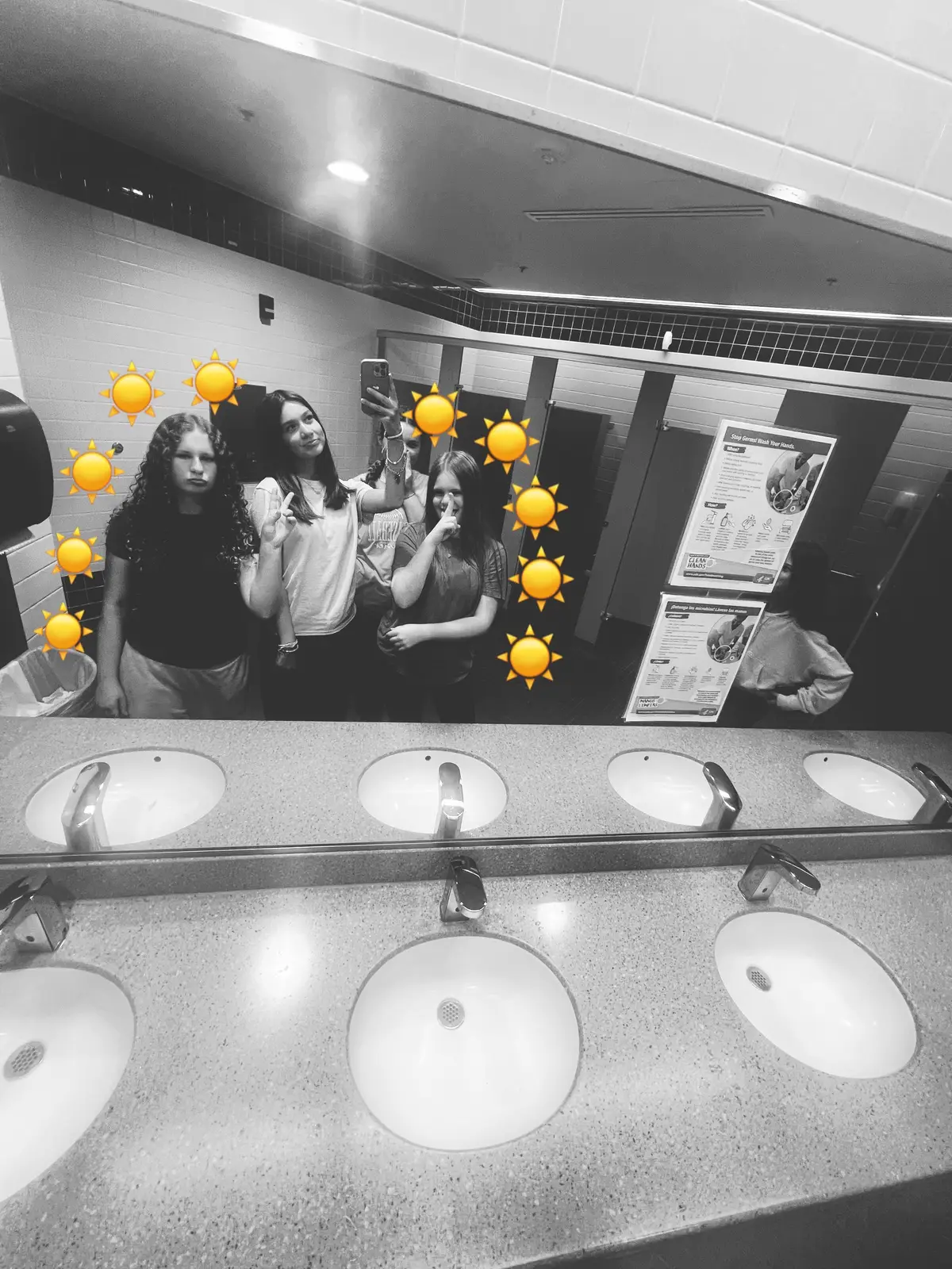 love u jules and emma🩷😛 #fypシ 