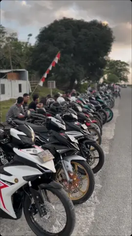 ꜱᴇᴋᴀʟɪ ᴛᴀᴍᴘɪʟ ʜᴀʀᴜꜱ ᴍᴇɴʏᴀʟᴀ 🤫🏁😎🔥💯 #komunitasmxking150 #mxkingindonesia #mxkingambon #danapelajar #mxkingsolostyle #malaystyle #mxking150 #yamahamxking #y15zr #exciter150 #fypシ゚viral #foryoupage #xybca #CapCut #ambonpride🏝🔥 