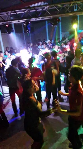 #sigueme_para_mas_videos_asi #arkadiadiscomovil🎵🥳 #chiquimula🇬🇹 #guatemala🇬🇹 #full #party #baile #soychapin #seguidores #siganme #viralvideo 