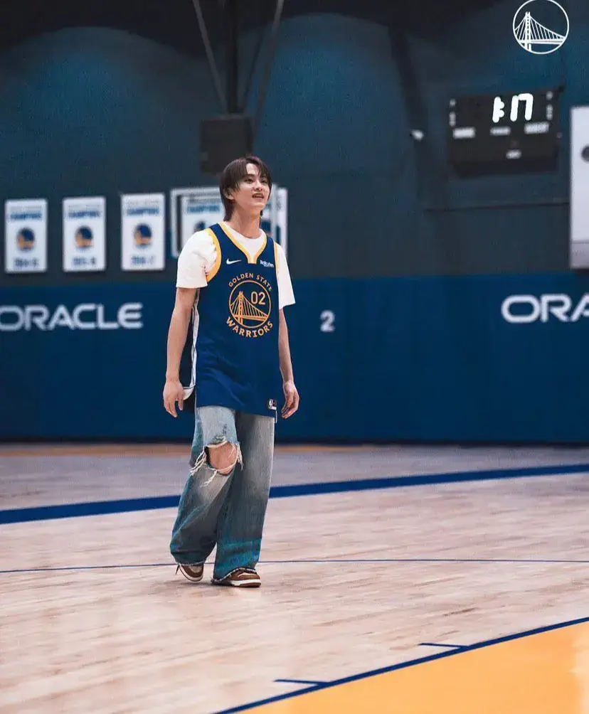 My basketball boy🥰 #mark #marklee #nctdream #fyp #foryoupageofficiall 