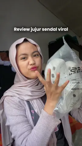 pokonya recomended banget deh #reviewjujur #sendal #crocs #kodok #viraltiktok 