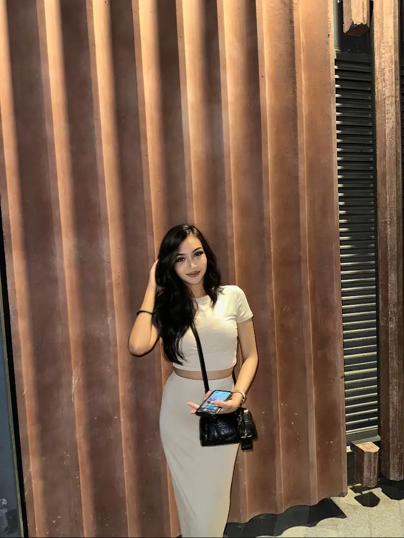 >>
