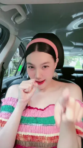 Hên quá cuộc đời này không cho bé làm ca suỹ 🙃🤣 quậy banh sân khấu người ta 😂😅 #xuhuong #viral #foryou #xuhuongtiktok #fyp 