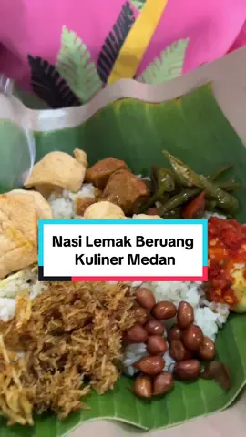 Wajib coba! Citarasa nasi lemak yang wangi. Topping melimpah , perpaduan asin manis gurih menyatu. Uniknya ada Dendeng dan rendang Babi juga. #kulinermedan #kulinerjakartabarat #rekomendasimakanan  #tamanpalemlestari  #pasarlaristamansurya  #nasilemakmedan #makanantradisional  #kulinerpasar 