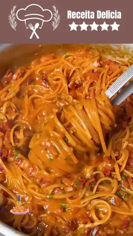 🍝✨ Preparei um macarrão ao molho de bacon que ficou irresistível! 😍🥓 Cremoso, saboroso e perfeito para qualquer refeição. Quem aí também ama essa combinação? 🙌❤️ 👩🏻‍🍳 Visite o BLOG receitadelicia link na BIO 😋 #Macarrão #MolhoDeBacon #ReceitaFácil #ComidaBoa #Delícia #Foodie #Yummy #InstaFood #ComfortFood #SaborIrresistível #FeitoComAmor