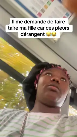 Il veut que je fasse taire ma fille ppur ne pas que ces pleurs dérangent #pourtoii #france🇫🇷 #bus #africa 