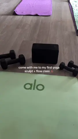 10/10 recommend this class 🧘🏽‍♀️✨💫 @YOGASIX Official   #yoga #yogaflow #yogasculpt 
