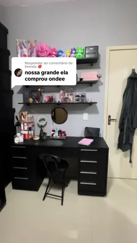 Respondendo a @brenda 💋 mostrei aquu com mais deralhes. 😘 #penteadeira #penteadeirapreta #organizacao #tourpelaminhapenteadeira #beleza #autocuidado #espelholedmaquiagem  #creatorsearchinsights 
