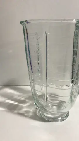 Jarra de Vidro sem Tampa para Liquidificadores Osterizer Clássicos. Comente para mais detalhes de como adquirir o seu. 👉🏻 #oster #eletrodomesticos #liquidificador