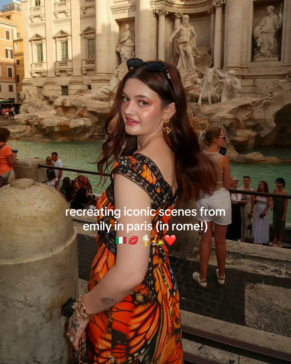 In honour of Emily in Paris being renewed for season 5 (🥳🥳🥳) here are our 🌹romantic🌹 attempts at recreating some of the iconic scenes shot in Rome 😇 @Netty @Maddy #emilyinparis #eurosummer #netflix #rome #emilycooper #italy 