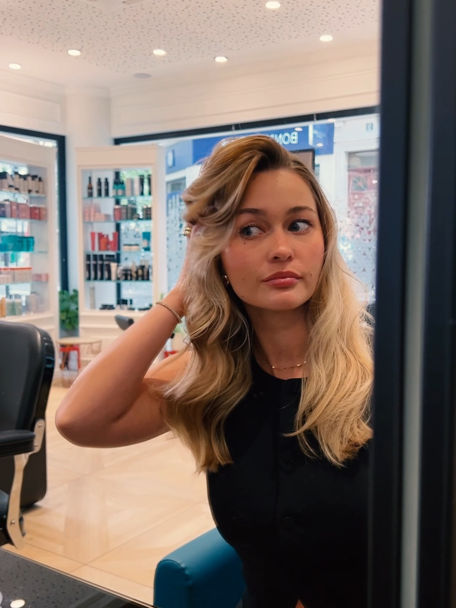 Nina found her confidence again with a natural balayage that makes her shine.!   👱‍♀️@ninalaurent_  #Franckprovostparis #Franckprovost #FranckProvostStyle #Hairtok #YouFirst