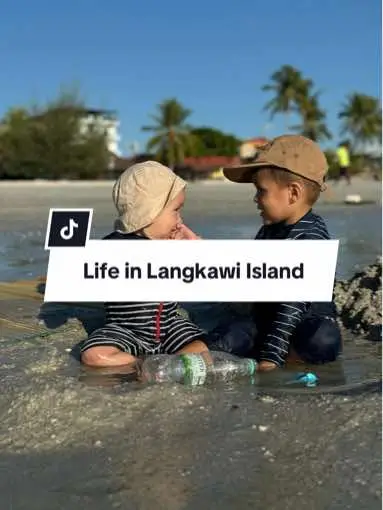 Best days are beach days when we are swimming, best days are when we are sipping the ice peach tea at the beach bar, the best days are when we are all family together🫶🏼 @kehidupanjetski  #langkawiisland #malaysiatiktok #malaysiaviral #fyp #livingabroad #finnishinmalaysia #islandlife 