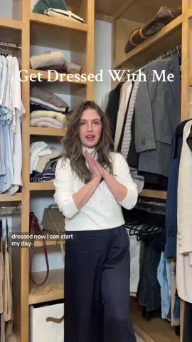 A sweater with silk pants is my favorite fall transitional outfit #getdressedwithme #outfitoftheday #falltransitionaloutfit #falloutfitinspo #OOTD #petiteoutfit #petitefashion #petitestyle #minimalstyle #effortlesschic #effortlessstyle #styleover30 