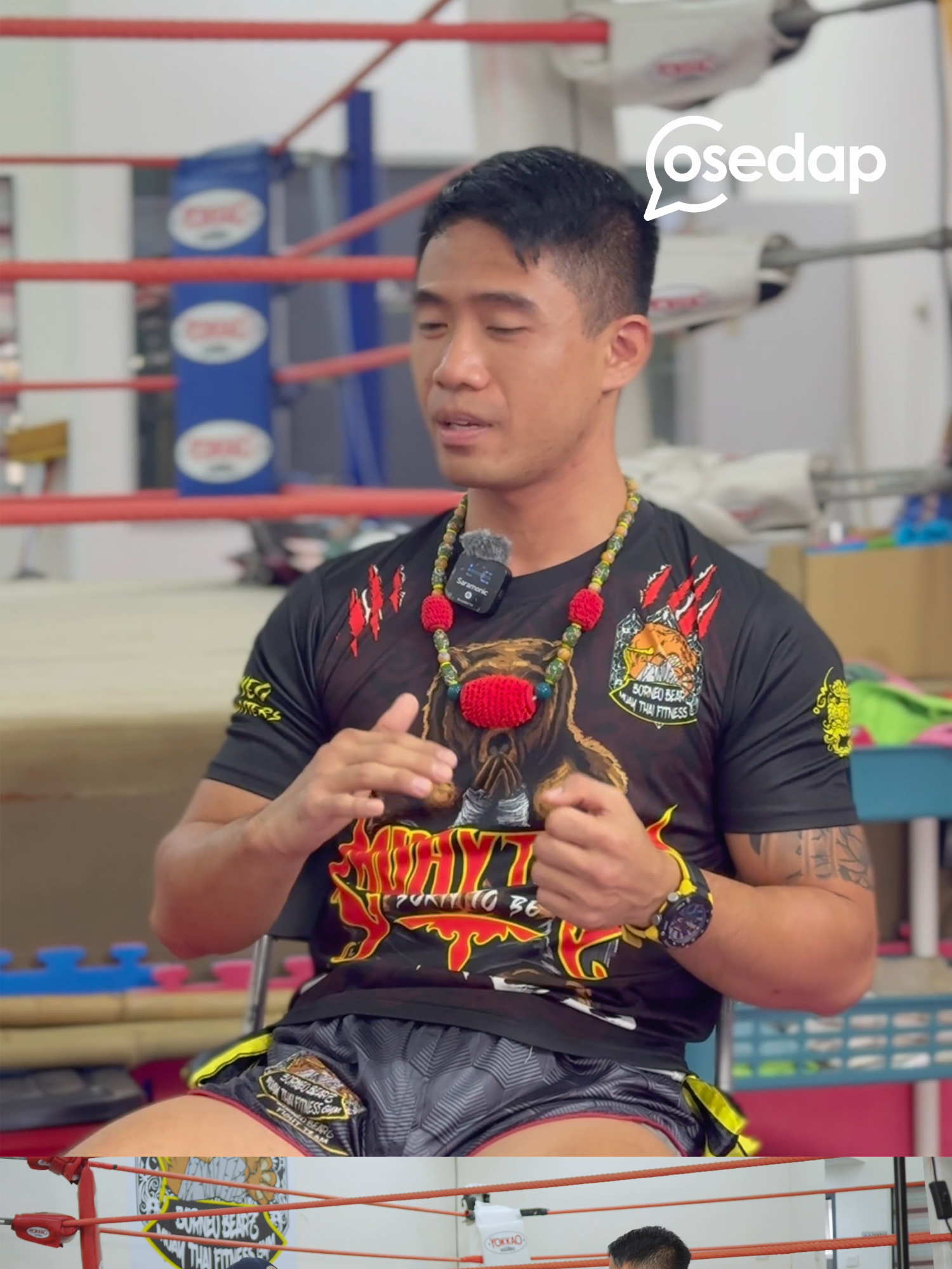 Cakap besar sangat dua kali pump je terus jatuh! lagi nak buli orang full video dekat youtube osedap guys!! #osedapdotcom #coachwilliam #borneobear7 #doyouknowwhothefiam #muaythai #traineer #streetfight #dangerous