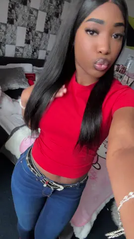 Chat am I tweaking or is red lowkey my color? #fyp 
