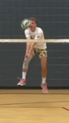 Absolute dimes  #volleyball #volleyballplayer #comedy #funny #haikyuu #game 
