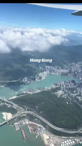 Landing in Hong Kong😍 #travel #traveltiktok #hongkong #asia 