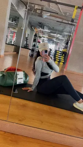 حبو انفسكم وتمرنو بتوصلون لاحلى نتيجه 🥹♥️♥️ #اكسبلور #foryou #foryoupage #ترند #تمارين_مقاومه #gym #تمارين_نحت_الجسم #كارديو #Fitness #fyp #GymTok 