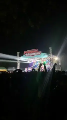 Uasikeee#pemudamenawan 