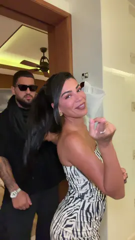 le dije que actue como un reggaetonero 😂