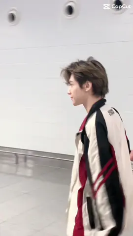 Leo in Thailand 2024 💓 #fypシ゚viral #leoyunxi #หลัวอวิ๋นซี #หลัวหยุนซีluoyunxi罗云熙 #หลัวหยุนซี #แต้มบุญฉันมีไว้เพื่อพบผู้ชายหล่อ #luóyúnxī #罗云熙leo 