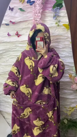 A hooded blanket in a sloth patten,so cute🦥🦥#tiktokshopbacktoschool #fashion #savingmoney #hotsale #outfit #cute #summervibes #shopping #fall #outfitideas #spookyseason #summer2024 #inspo #summertime #autumn #clothing #microinfluencer
