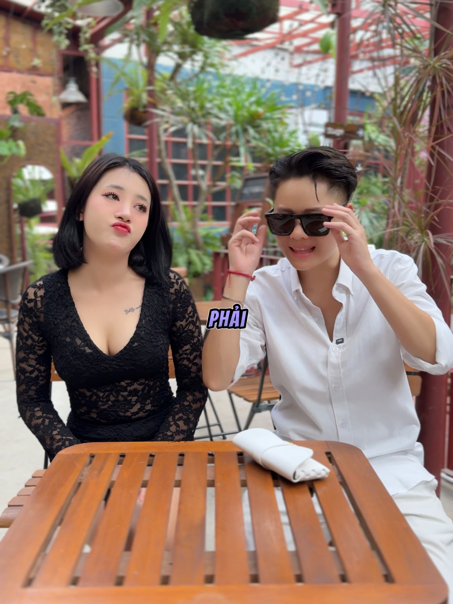 Kính cận đổi màu thời trang giá chỉ hơn lít #kinhcanmautra #kinhcanram #vyhoangmc #vyhoang #vyhoangcupid #spxmedia #spxentertainment #spxshop #spxkoc