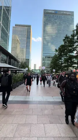Walking in London 🫶❤️