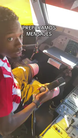 No te extrañes si en vez de oír al piloto por megafonía oyes a Oihan Sancet, Álvaro Djaló o Álex Padilla... ¡Porque un año más, somos la aerolínea oficial del @Athletic Club! 🔥💛  ¡Síguenos para descubrir más! #eskerrikasko #vueling #athleticclub
