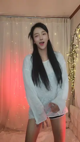 완전 핫한 옴브레뉴🥰💥💫 #옴브레뉴챌린지 #옴브레뉴 #어깨춤 #라이징스타 #dancechallenge #shortsdance #tiktok #춤 #viral #trend #dance #trending #challenge #fyp #도도스 #추천 #dodos #ドドス 