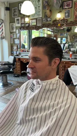 Look who’s back! #BarberLife #MensGrooming #BarberShop #FadeGame #CutAndShave #BarbersOfInstagram #HaircutStyle #Barbering #FreshCut #BarberLove #Pompadour #GroomingGoals #ClassicCuts #SchoremBarbershop #RotterdamBarber #HairTransformation #BeardGang #BarberArt #BehindTheChair #BarberCommunity #enang #enangxbarber #schore 