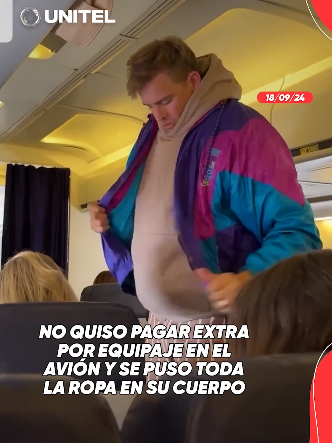 El ingenio de un joven para evitar pagar por el equipaje de mano extra en un vuelo no pasó desapercibido. En lugar de pagar por una valija adicional, optó por ponerse toda la ropa que debía llevar, una prenda encima de la otra. #Viral #Virales #Equipaje #Avión #Joven #Ropa #Unitel