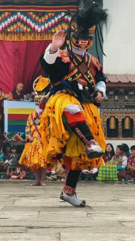 During the Tsechu, Dre Nakchung is portrayed by masked dancers in vibrant costumes, performing choreographed dances, known as cham. These dances are an essential part of the festival, meant to teach spiritual lessons and convey the importance of Dharma (Buddhist teachings). The portrayal of Dre Nakchung serves as a reminder of the power of compassion and spiritual strength to overcome negative forces in the world. The performance of Dre Nakchung is not just a spectacle but a profound act of devotion. It is believed that watching these dances can purify negative karma and bring blessings to the viewers, ensuring their protection from harmful spirits and securing their well-being in the present life and beyond. The presence of Dre Nakchung in the Tsechu reflects Bhutan’s deep-rooted belief in the balance between good and evil, and the importance of spiritual protection through the blessings of the sacred dances. His story, intertwined with Bhutanese history and religious traditions, remains a vital part of the cultural and spiritual fabric of the nation.#vacay #bhutandiaries #bhutan #traveltobhutan #himalayas #bucketlist #bhutantourism #visitbhutan #discoverbhutan #buddhism #culture #tradition 