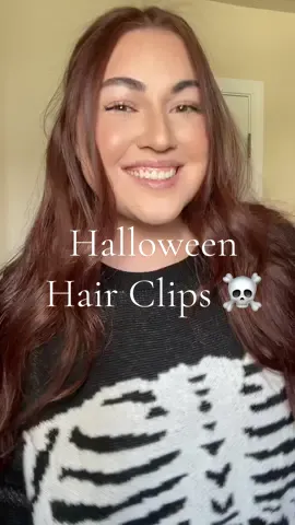 How cute are these clips?! ☠️ #spookyseason #skeleton #hairclip #hairtok #falldealsforyou #halloweenlook #octobermood 