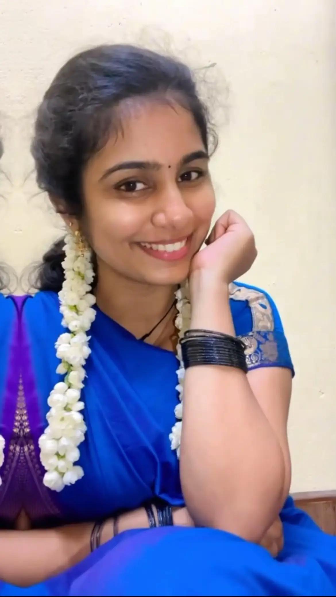 #fyp #trendingvideo #janani_tamilachi #tiktoktamil #tamilsong #seevisinukedthu